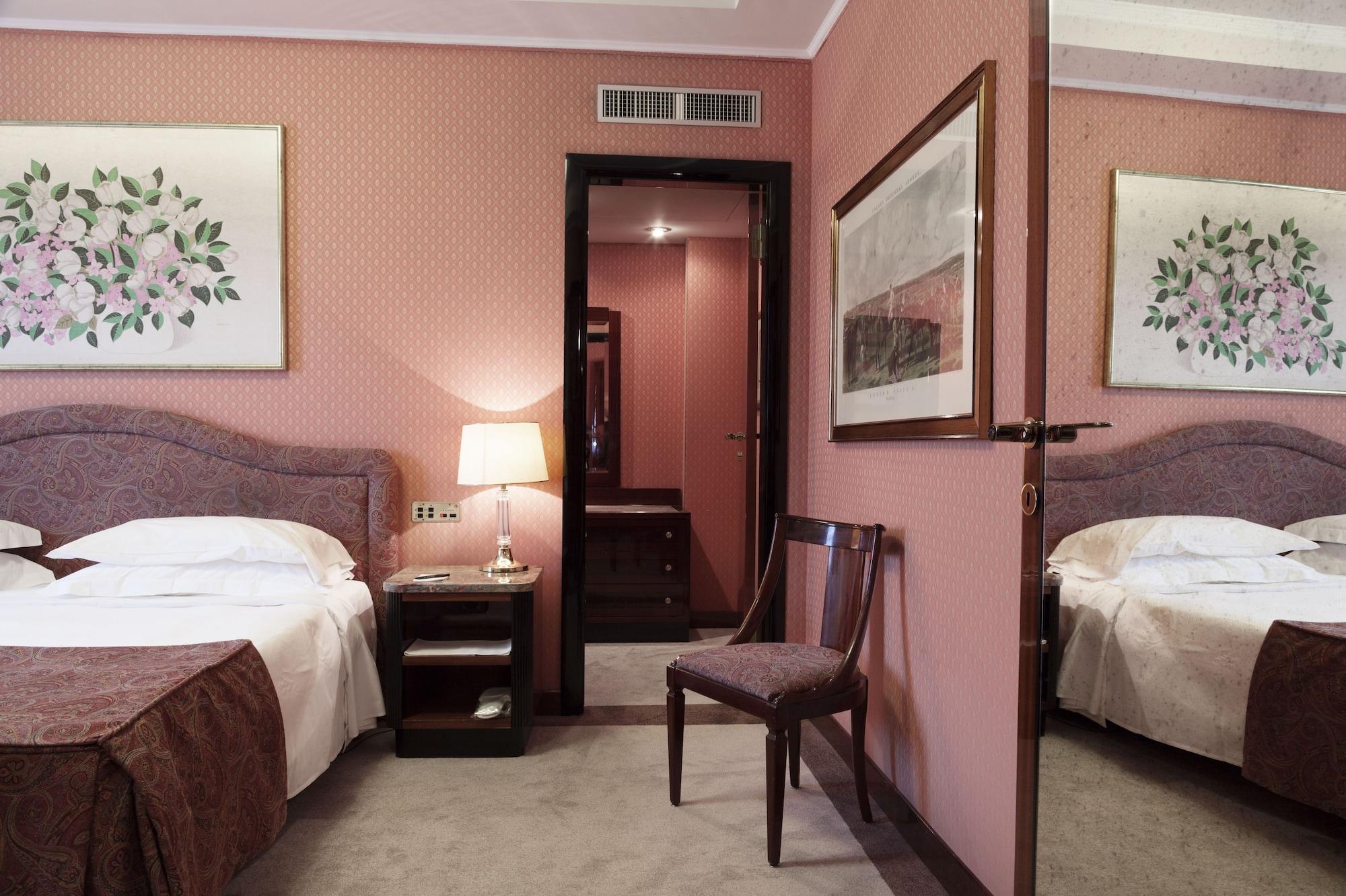 Doria Grand Hotel Milan Exterior photo