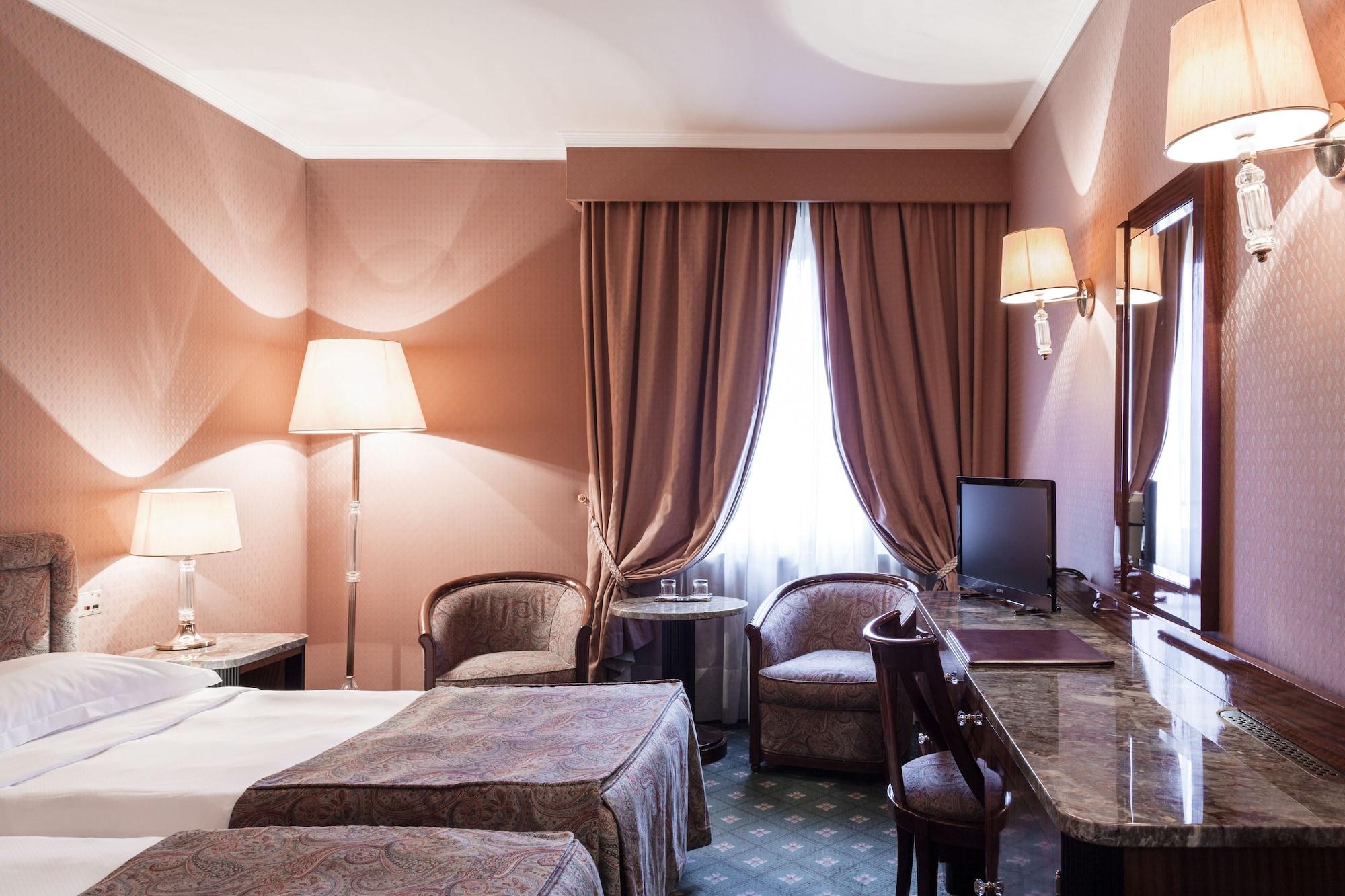 Doria Grand Hotel Milan Exterior photo